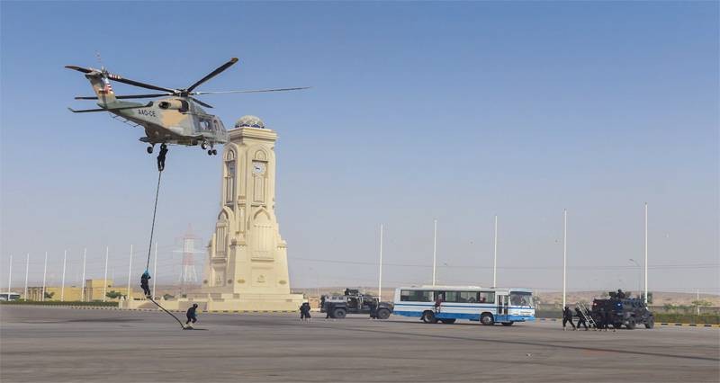 اليوم .. شرطة عمان السلطانية تحتفل بيومها السنوي وتخريج دورات من الضباط المرشحين