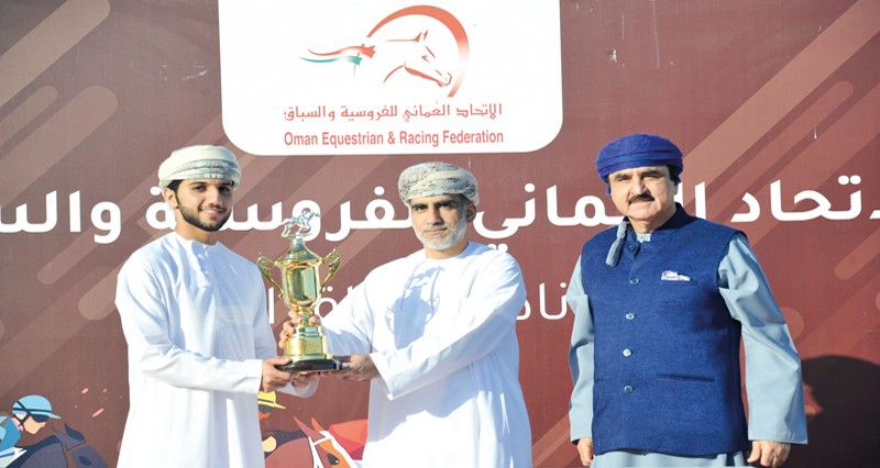 ثمانية أشواط مثيرة شهدها سباق الخيل الثامن عشر ببركاء