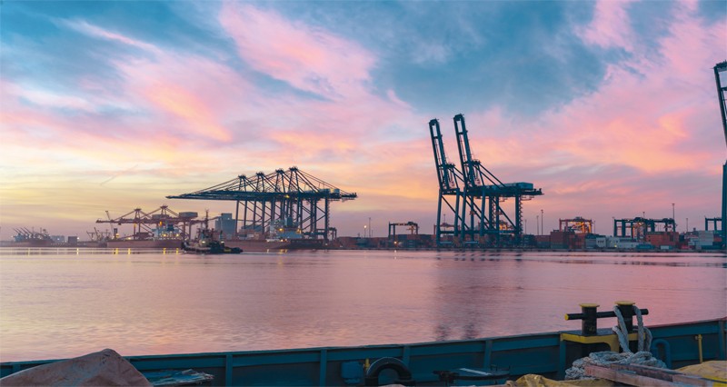 سلطنة عمان تتمكن من خفض حجم الدين العام إلى 15.1 مليار ريال عماني