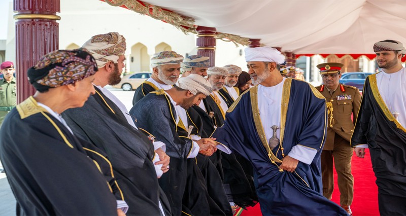 جلالة السلطان وأمير الكويت يستعرضان العلاقات الأخوية التاريخية الراسخة