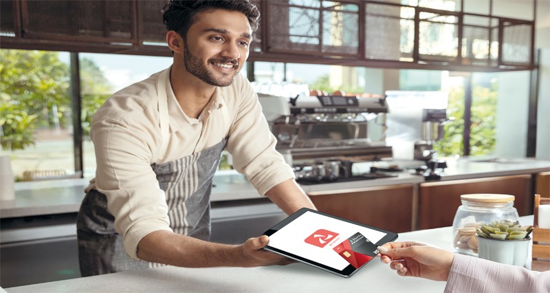 بنك مسقط يطلق خدمة الدفع عن بعد عبر متاجر التطبيقات للهواتف والأجهزة الذكية