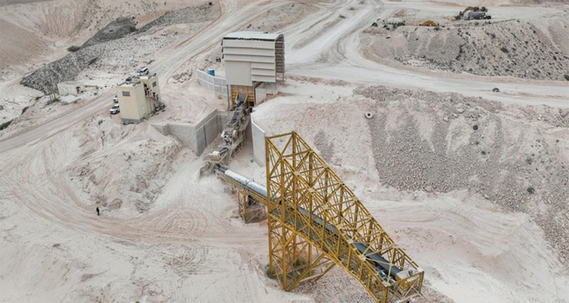 ملياران و989 مليون ريال عماني فائضا بالميزان التجاري بنهاية مايو الماضي