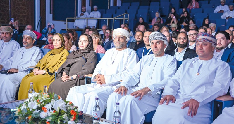 تسليط الضوء على أبرز مستجدات القطاع السياحي المحلي والعالمي ومقومات الجذب السياحي بسلطنة عمان