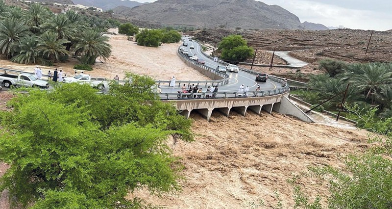 أمطار متفاوتة على الرستاق والظاهرة