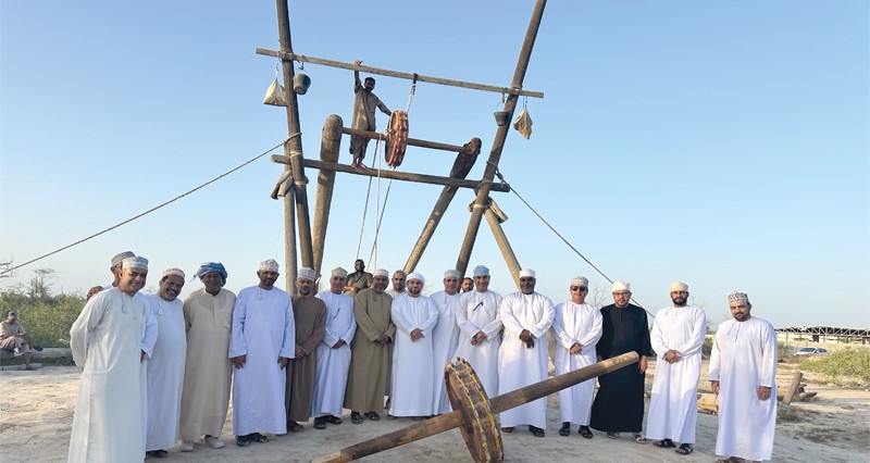 &laquo;الزمط&raquo; على الأنغام العذبة للمنجور فن يصدح فـي محافظة جنوب الباطنة