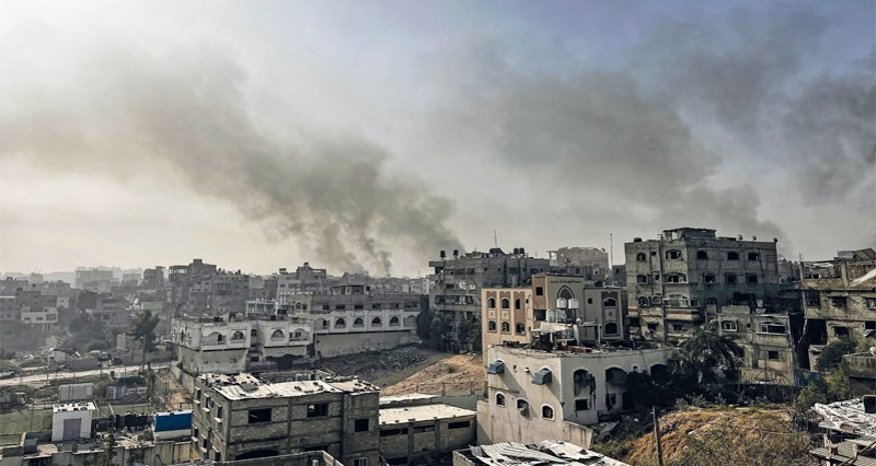 88 شهيدا وعشرات المصابين فـي 24 ساعة بغزة .. والاحتلال يقتحم مستشفى كمال عدوان