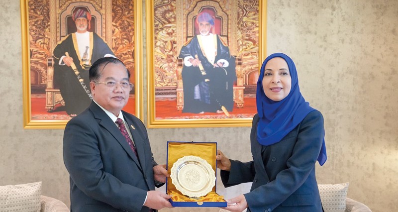 بحث تطوير التعاون فـي المجالات التعليمية والتربوية مع كمبوديا