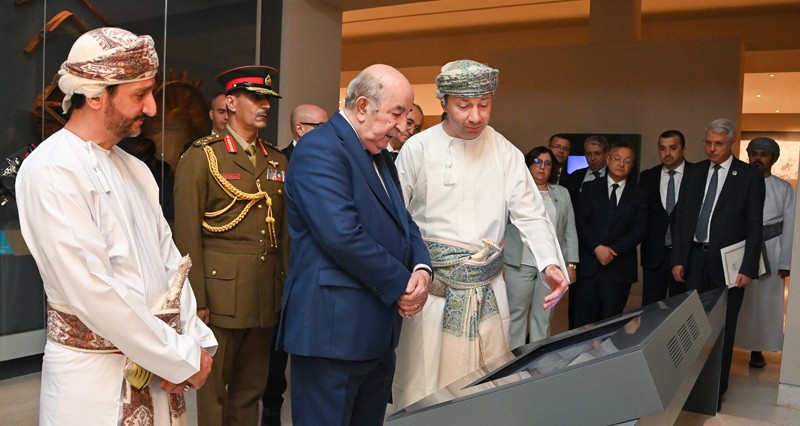 الرئيس الجزائري يزور المتحف الوطني
