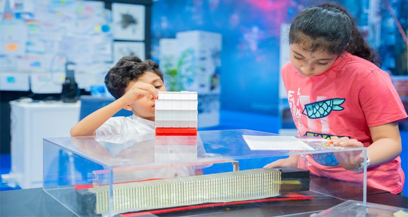 مهرجان عمان للعلوم يشهد حضورا لافتا من الزوار من مختلف الفئات العمرية