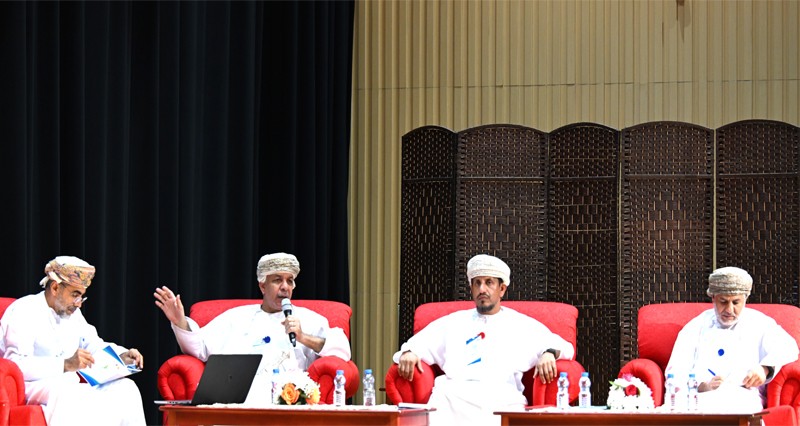 ندوة إزكي عبر التاريخ تبحث فـي تاريخ الزراعة بالولاية وتقنياتها الحديثة