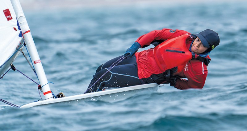 بحارات عمان للإبحار يشاركن فـي النسخة الأولى للبطولة العربية للشراع بالبحرين