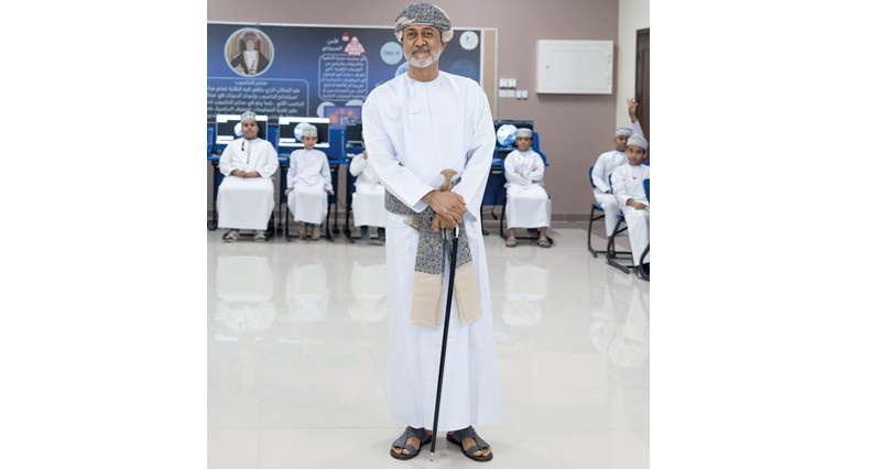 زيارة جلالة السلطان لمدرسة السلطان فيصل بن تركي رسالة عميقة الأثر للهيئات التعليمية والطلبة