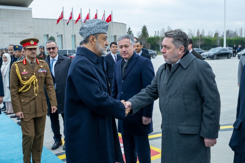 جلالة السلطان يغادر تركيا