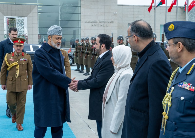 جلالة السلطان يغادر تركيا