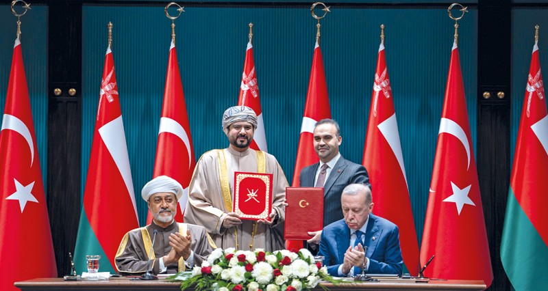 جلالة السلطان والرئيس التركي يبحثان تعزيز علاقات الصداقة التاريخية بين البلدين وجوانب التعاون والاستثمار