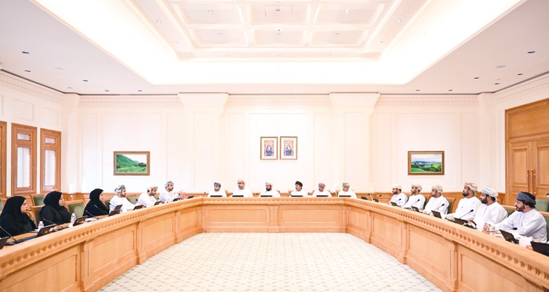 &laquo;الشورى&raquo; يناقش البنك المركزي العماني حول الرسوم الإلكترونية المفروضة على المحلات التجارية