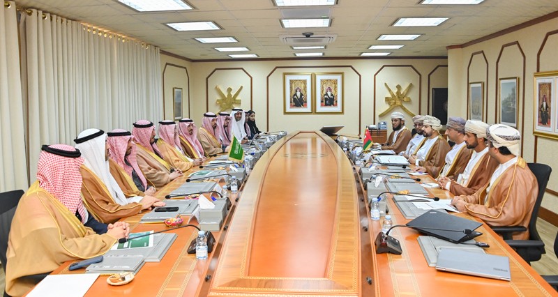 سلطنة عمان والسعودية تبحثان تعزيز التبادل التجاري والتكامل الصناعي