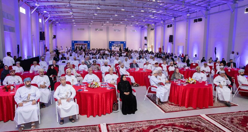 جامعة نزوى تكشف عن 100 مشروع بحثي جديد و13 براءة اختراع