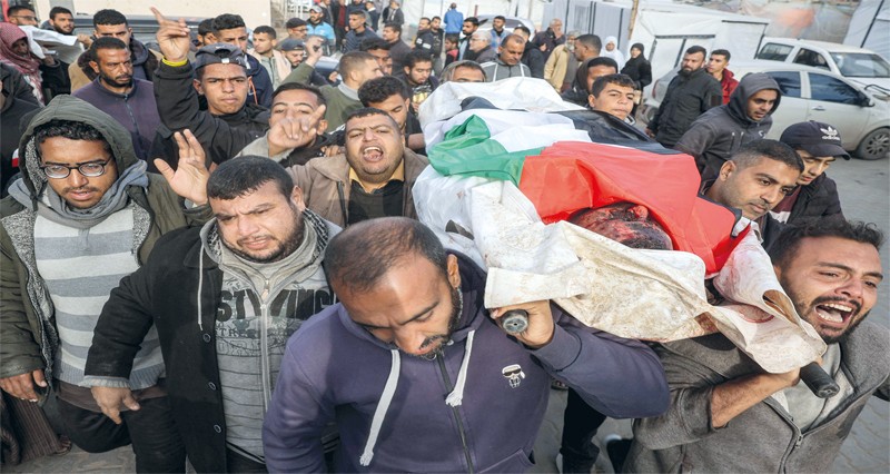 عشرات الشهداء والجرحى فـي تواصل العدوان .. والاحتلال يركز القصف على مدينة غزة