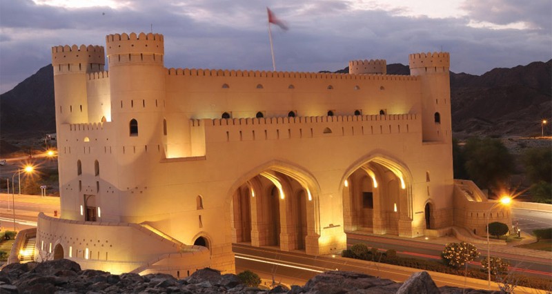 35 مصورا يضيئون رواق بوابة بهلاء بتفاصيل الدهشة والجمال فـي معرض &laquo;سور&raquo;