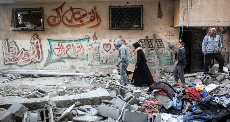 مجازر فـي تواصل العدوان الإسرائيلي على غزة واغتيالات واقتحامات بالضفة