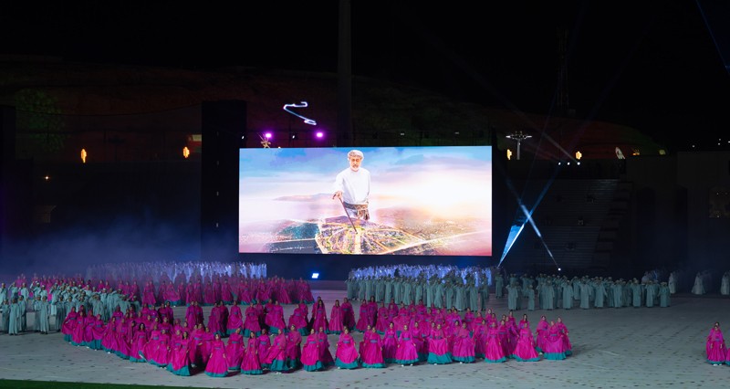 جلالةُ السُّلطان يشملُ برعايتِه السّاميةِ المهرجان الطلابيَّ 'نهضة عُمان المتجدّدة'