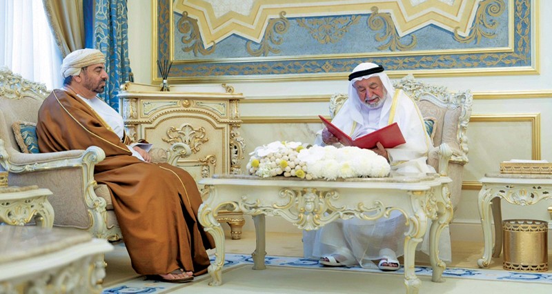 رسالة من جلالة السلطان لحاكم الشارقة