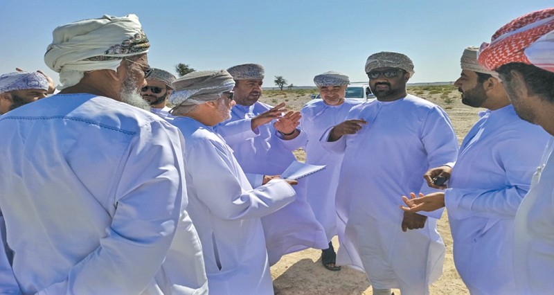 الوقوف على تنفيذ إزالة أشجار الغاف البحري &laquo;المسكيت&raquo; ببهلاء