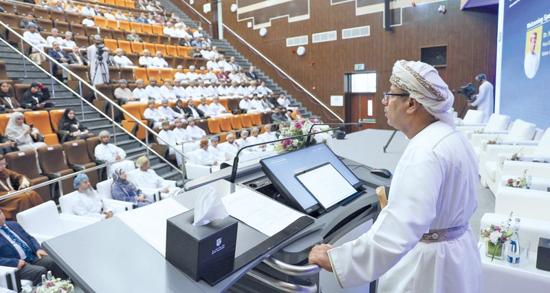 بدء مؤتمر الذكاء الاصطناعي بجامعة صحار