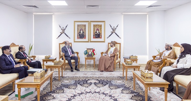 سلطنة عمان وباكستان تبحثان تعزيز التعاون الاقتصادي وجذب الاستثمارات والفرص الزراعية