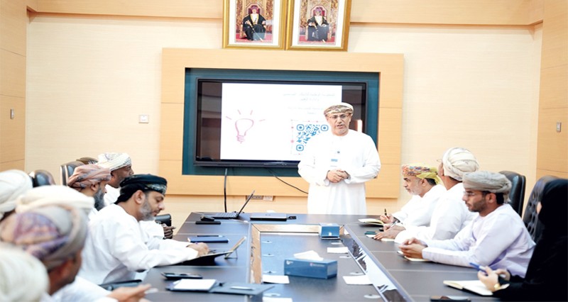 لقاء حول ثقافة العمل المؤسسي والتواصل الفعّال بجنوب الشرقية