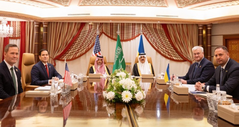 سلطنة عُمان تُرحّب باستضافة المملكة العربية السعودية لمباحثات أميركية أوكرانية