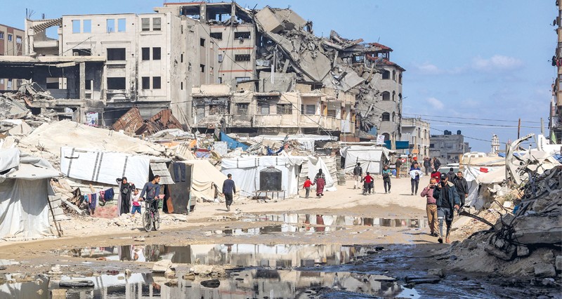 شهداء وجرحى فـي تواصل العدوان على غزة .. والاحتلال يقر بسرقة ممتلكات الفلسطينيين