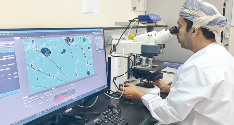 جامعة نزوى: اكتشاف علمي لعائلة فطرية جديدة