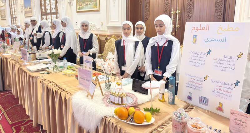 معرض الابتكار والإبداع الطلابي بمجالات التقنية بعبري