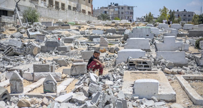 إسرائيل تواصل قصف مناطق غزة.. ومجزرة جديدة بحق &laquo;المجوعين&raquo;