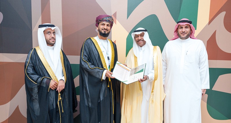 سلطنة عمان تفوز بجائزة التميز فـي الجاهزية والخدمات الصحية لضيوف الرحمن