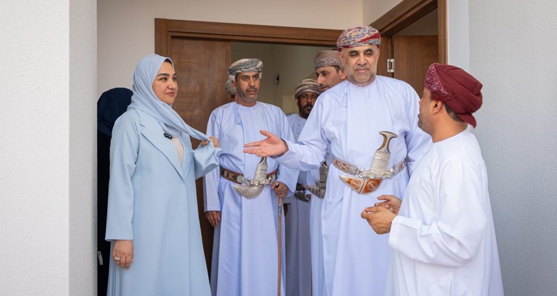 تدشين المرحلة الأولى من مشروع حي العطاء بالخابورة لدعم الأسر المتضررة من إعصار شاهين