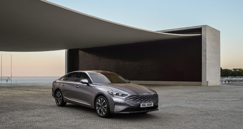 كيا K8 بالعديد من المزايا الحصرية