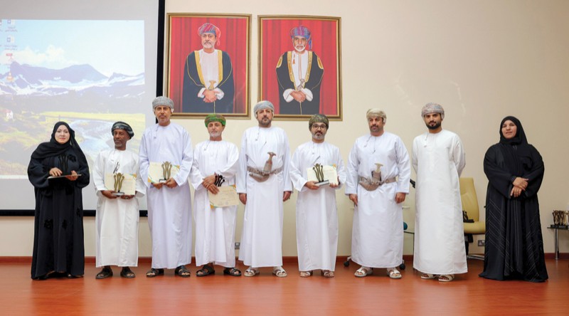 ختام المرحلة الثانية من مسابقة الأندية للإبداع الثقافـي على مستوى أندية محافظة مسقط