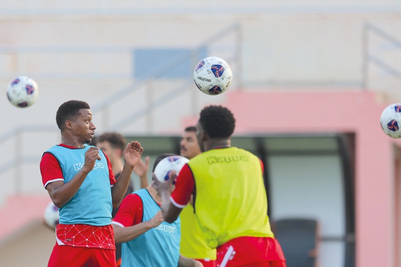 بعثة منتخبنا الوطني الأول لكرة القدم تغادر إلى تركيا فـي معسكر خارجي بمشاركة &laquo;30&raquo; لاعبا