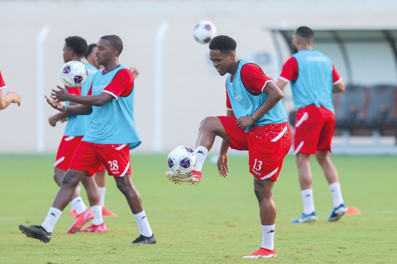 بعثة منتخبنا الوطني الأول لكرة القدم تغادر إلى تركيا فـي معسكر خارجي بمشاركة &laquo;30&raquo; لاعبا