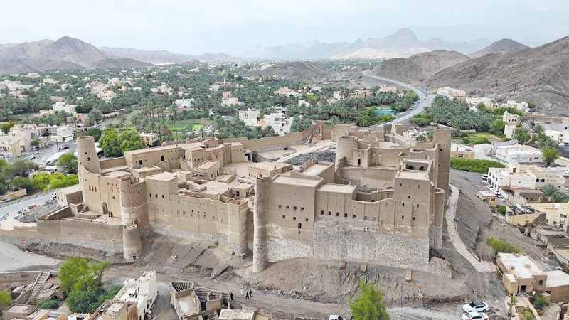 بوابة بهلاء.. فضاء نابض بالإبداع