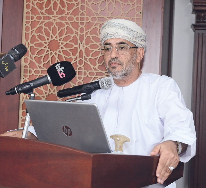 الجمعية العمانية للكتاب والأدباء تدشن الدورة الثالثة لجائزة الإبداع الأدبي لطلبة المدارس