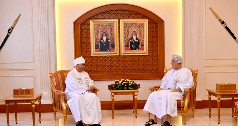 سلطنة عمان والسودان تستعرضان تعزيز العلاقات الثنائية