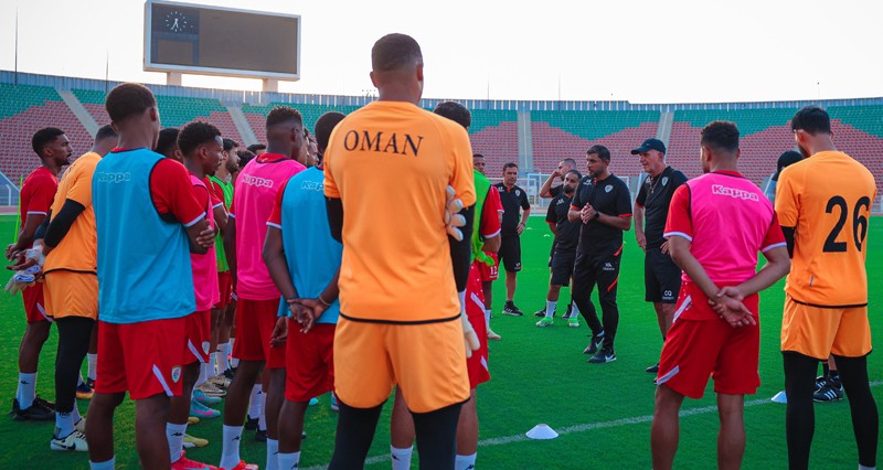 منتخبنا الوطني الأول يبدأ معسكره الداخلي.. وكيروش يؤكد على أهمية التفاني والالتزام