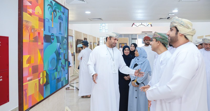 معرض فني وجلسات حوارية وحلقات متخصصة بشناص