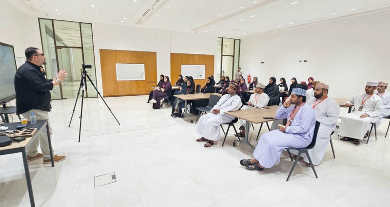 برعاية &laquo;الوطن &raquo; إعلاميا .. &laquo;صناعة المحتوى الإبداعي بالذكاء الاصطناعي&raquo; حلقة عمل بمتحف عمان عبر الزمان