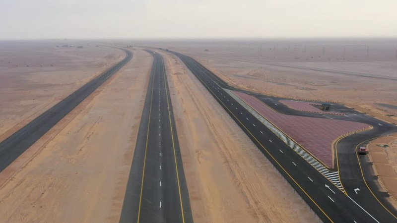 إسناد مشروعي استكمال الأعمال لازدواجية طريق السلطان سعيد بن تيمور والأعمال من مشروع سناو- محوت- الدقم