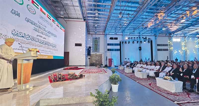 بدء الملتقى الطلابي الإبداعي العربي الـ26 بنزوى